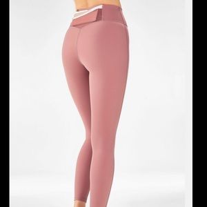 Fabletics Trinity High-Waisted Pocket Legging